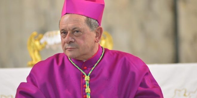 immagine vescovo oliva